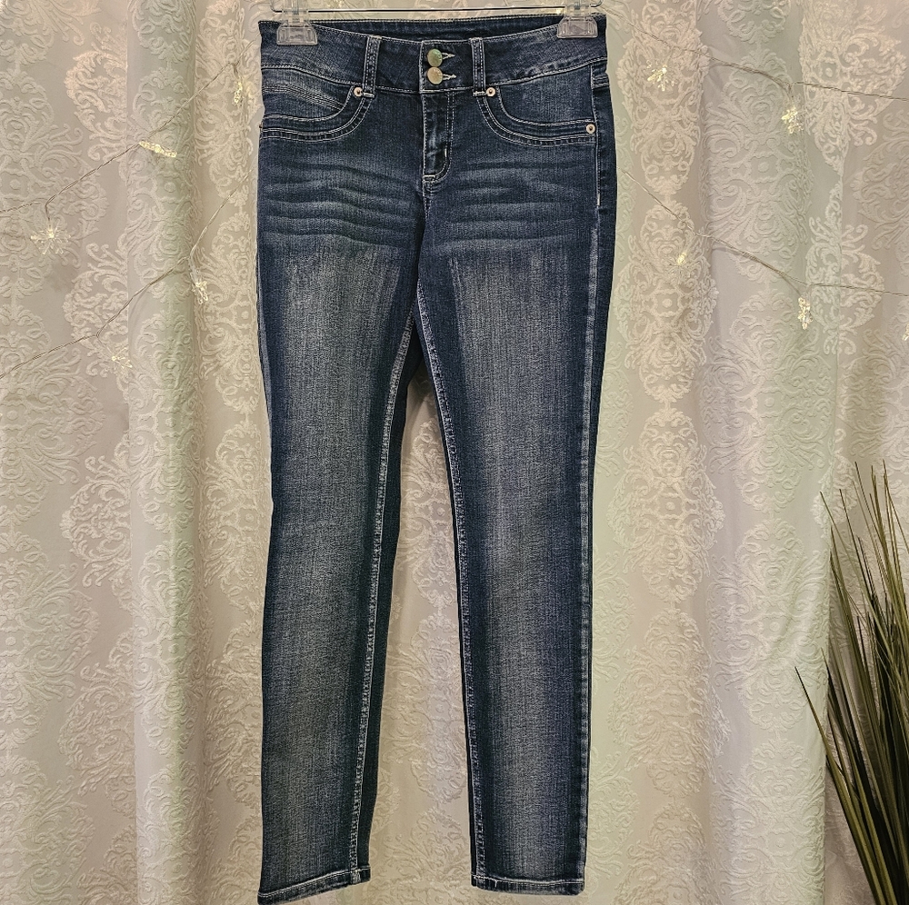 Rue21 Midrise Jegging Freedom Flex Jeans Size 1